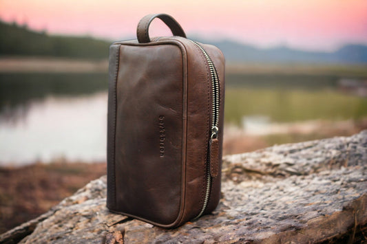 Leather Toiletry Bags That Make Packing for Weekend Getaways Effortless