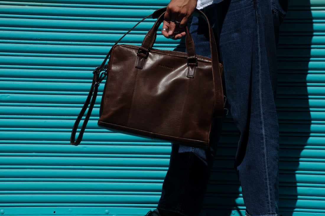 Why Leather Toiletry Bags for Mens are Non-Negotiable When Travelling?